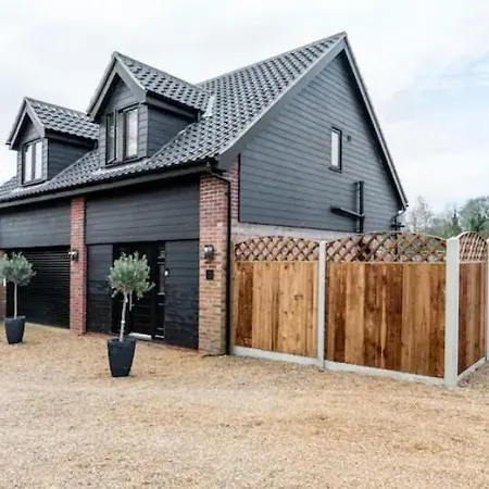 Stargazing Filby, Norfolk Guest House Great Yarmouth Exterior photo